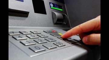 فكرة جهنمية لسحب الأموال من ATM بدون بطاقة.. هتسحبهم في دقيقتين
