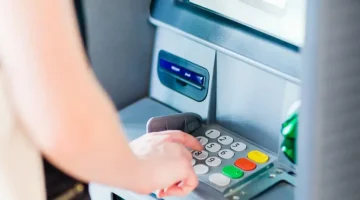 خراب بيوت مستعجل  .. أكثر من 10 بنوك يعلنون رسوم جديدة للسحب النقدي من ماكينات ATM تعرف على التفاصيل